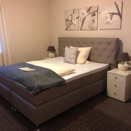 Kleine Residenz Am Schloss Ξενοδοχείο 4*