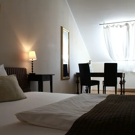 Kleine Residenz Am Schloss 4* Hochheim am Main